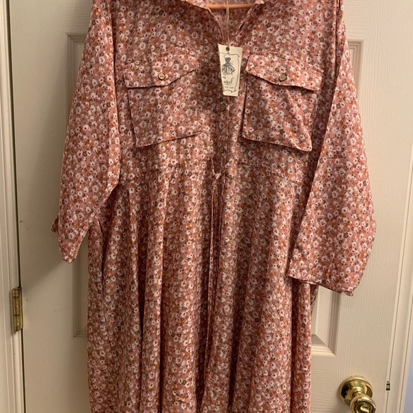 Easel NWT Floral Dress Pink Medium Oversized - Picture 8 of 8